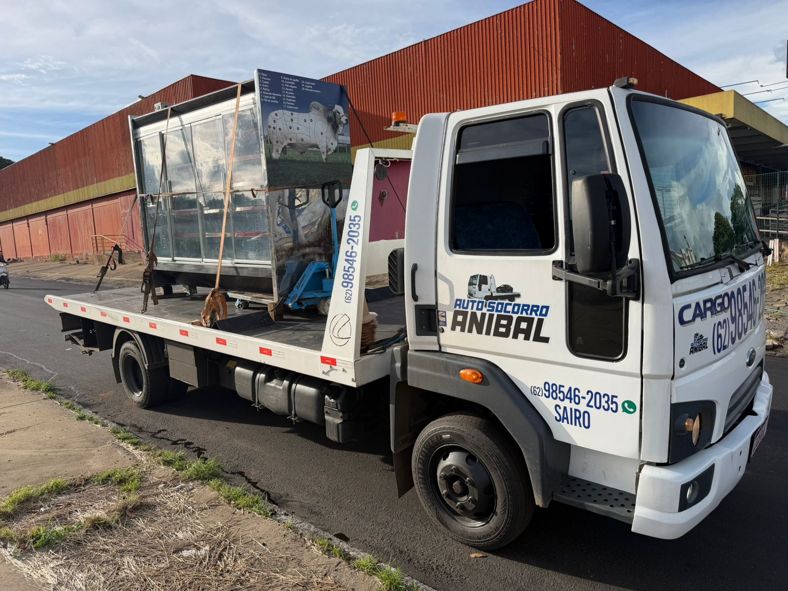 Caminhão guincho Auto Socorro Aníbal Goiânia